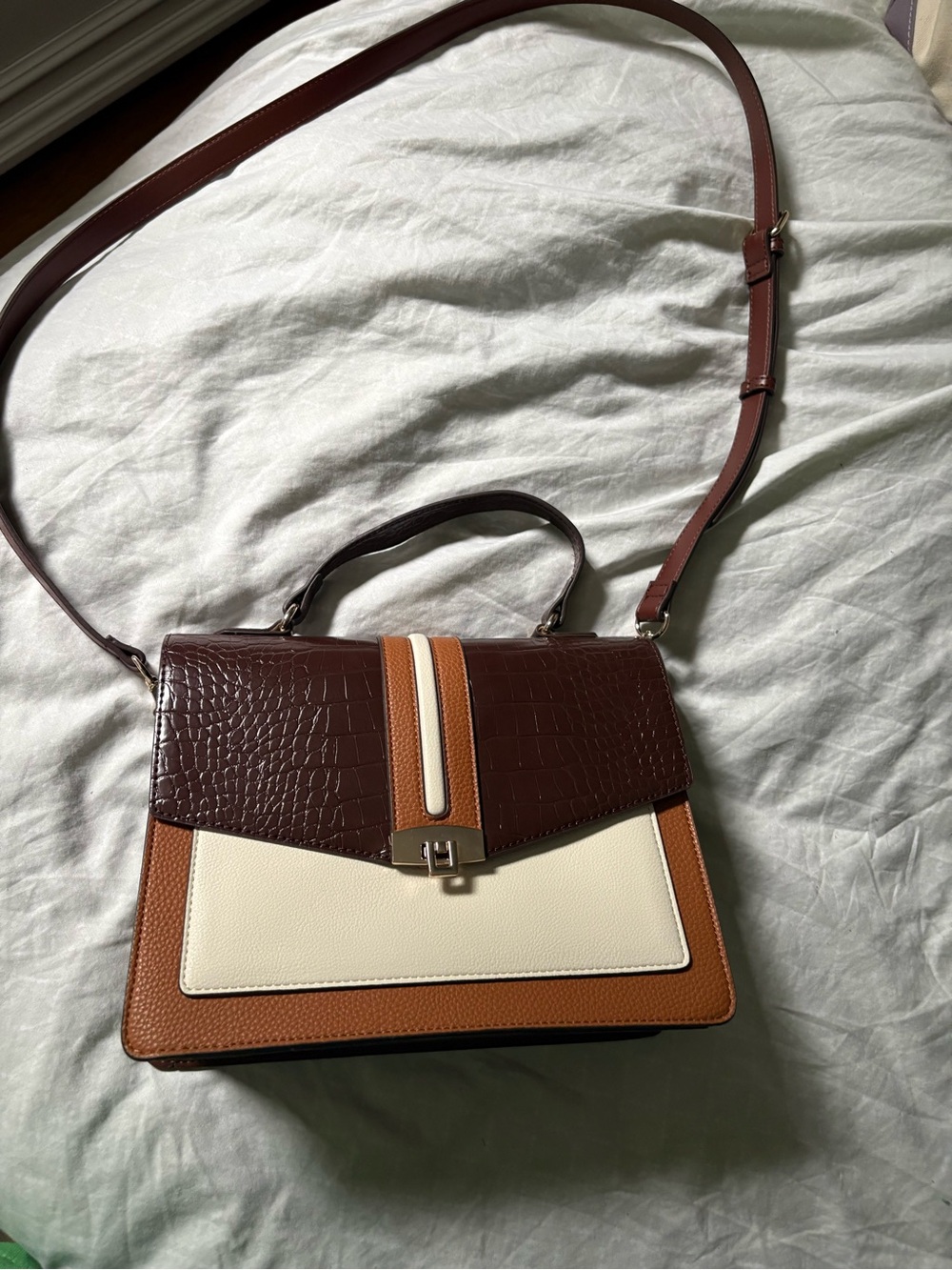 41 Hawthorn brown satchel